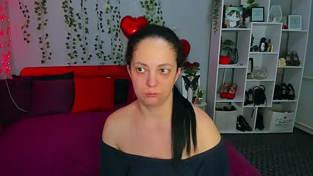 Show modela DarlingMilf na web-kameri