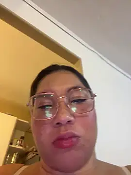 WHITEWOMEN_2's Live XXX Chat