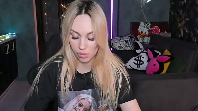 Blckmirrorr's Live XXX Chat