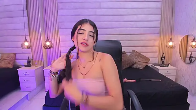 VictoriaaBlair élő XXX-chatje