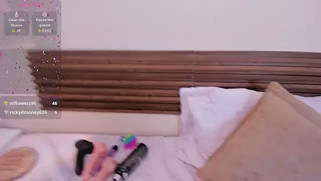 mia_gold_'s Live XXX Chat