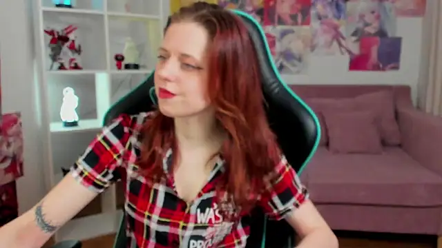 Онлайн чат XXX FreyaVey