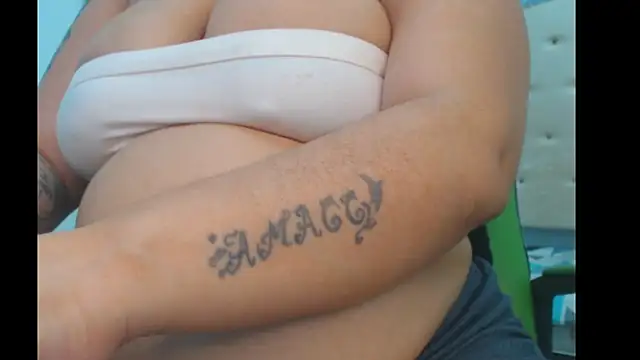 Kathiasaints Chat XXX in diretta