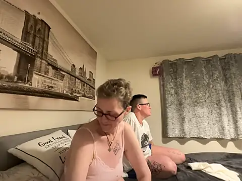 Curvy-Jinx 网络视讯表演