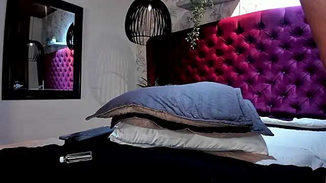 Zackfalcon_ élő XXX-chatje