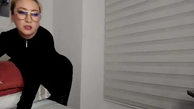 SexyCaitlynHot élő XXX-chatje