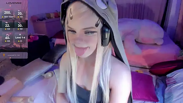 Angelica_Reborn 即時 XXX 聊天