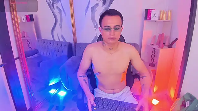 دردشة LiamDeep الجنسية المباشرة