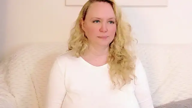 Sarah4you élő XXX-chatje