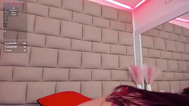 LilianFerrara: онлайн-секс-чат