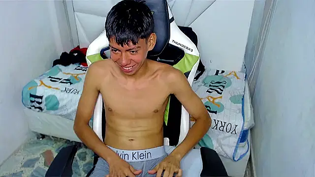 Liarr_ live XXX chat