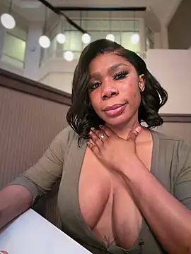 Belle___ élő XXX-chatje