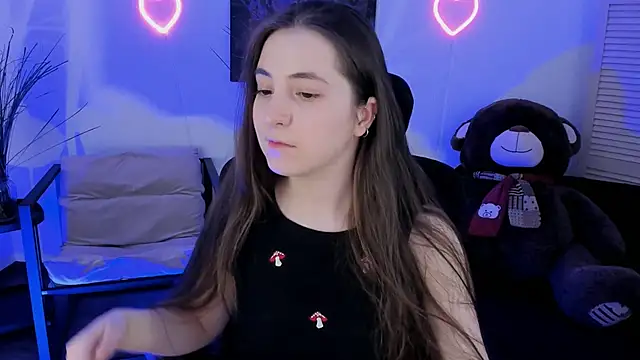 VirtuallVoyant live XXX chat