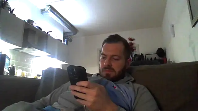 THE_CHEEKY_ALPHA Adlı Modelin Canlı XXX Sohbeti