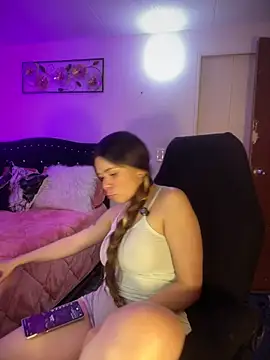 carolina16love: онлайн-секс-чат