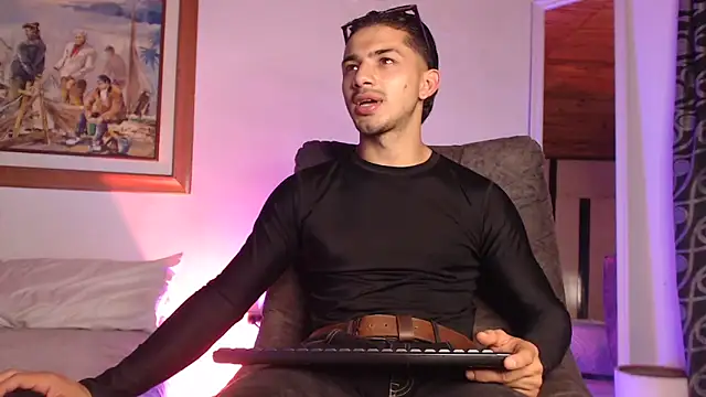 ArturoCardona_ élő XXX-chatje