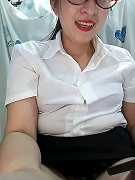 Ariana-Vy 在線直播表演