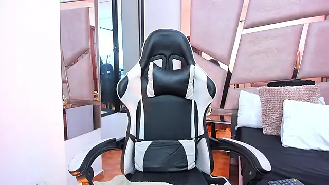 Kendal_Lane: онлайн-секс-чат