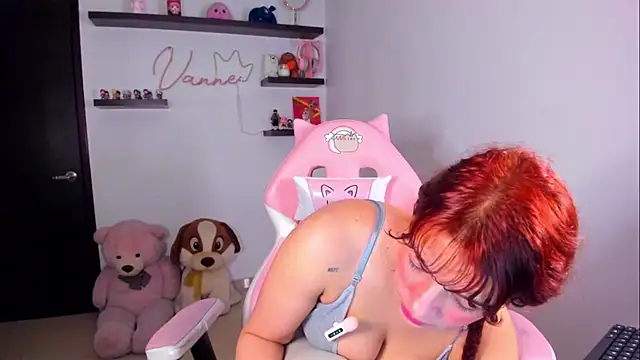 دردشة Vannessa__Shy الجنسية المباشرة