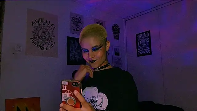 alex_one888 即時 XXX 聊天