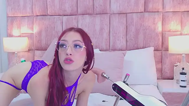 ScarlettFoox's Live XXX Chat