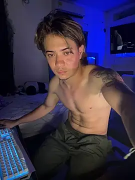 AngelLatinBoy webkamerás műsora