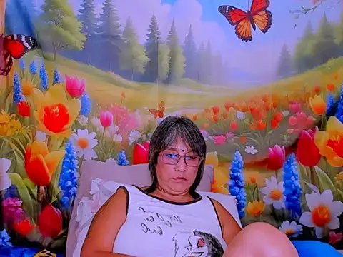 indianroxy's Live XXX Chat