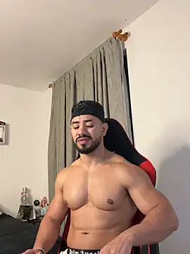 Ezzio_Scolaro Chat XXX in diretta