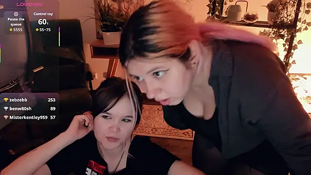 Elainebeness Adlı Modelin Canlı XXX Sohbeti