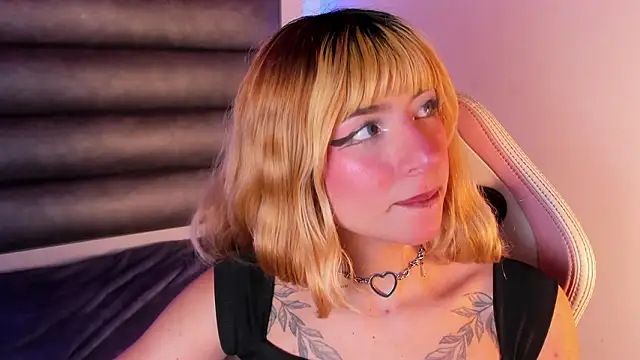 adhalee_js: онлайн-секс-чат