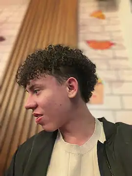 yoursexyjose 现场XXX聊天