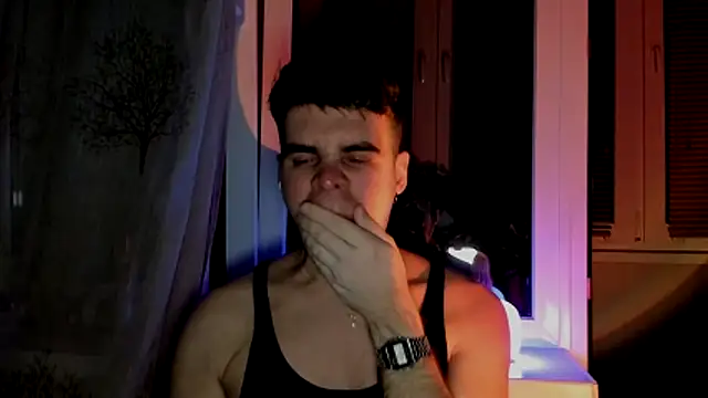 Chat +18 de DanieleBrunome ao vivo