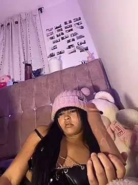 Онлайн чат XXX sarita_violet07