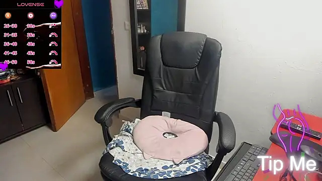 peanut_tangerine élő XXX-chatje