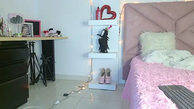 eva_sin18 élő XXX-chatje