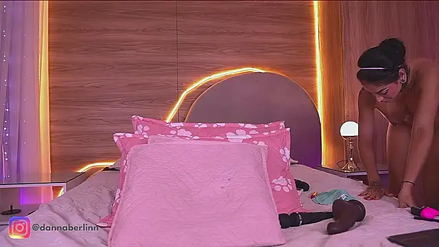 Chat +18 de danna_berlin_ ao vivo