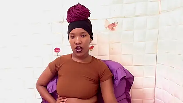 EroticSexyPrada élő XXX-chatje