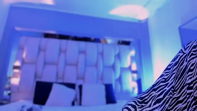 Chat +18 de revenmiller_ ao vivo