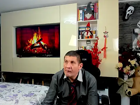 Chatroom XXX en direct de SpartacusDaddy48