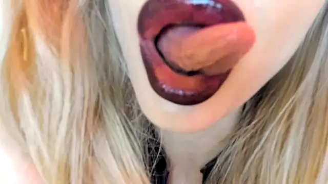 Politeeliza Pertunjukan Webcam