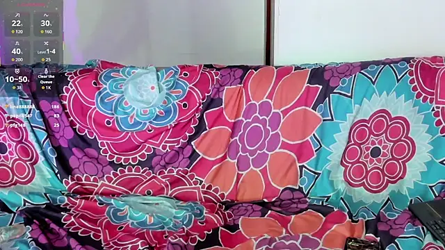 Nikki__uwu 现场XXX聊天