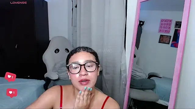 Chatroom XXX en direct de rebekah_muller