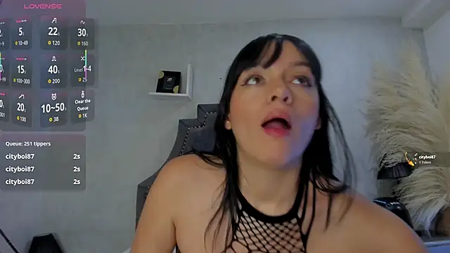 EmiliaRose_ – Naživo XXX chat