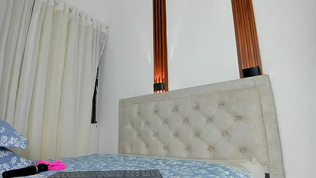 KatieBoison's Live XXX Chat