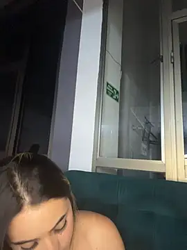 XXX chat uživo modela Antonella_Julieta