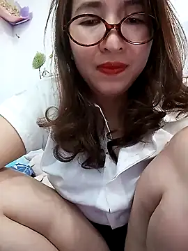 Ariana-Vy 在線直播表演