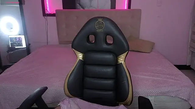 Show modela Katty_1_ na web-kameri