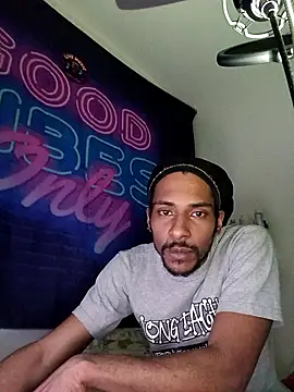 Chat +18 de Mikaaa97 ao vivo