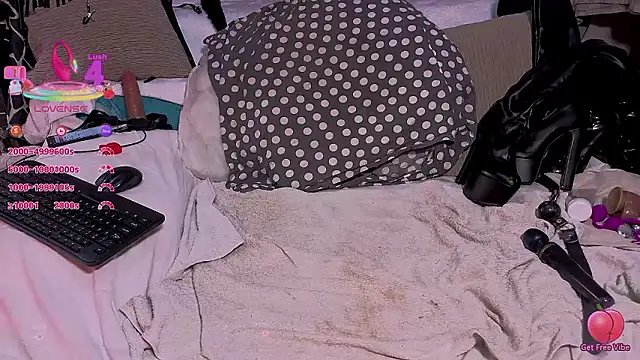 SatisfymyPussy's Webcam Show