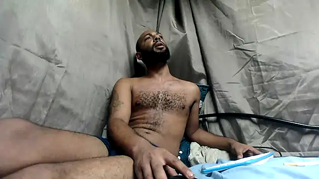 Chatroom XXX en direct de Camodick